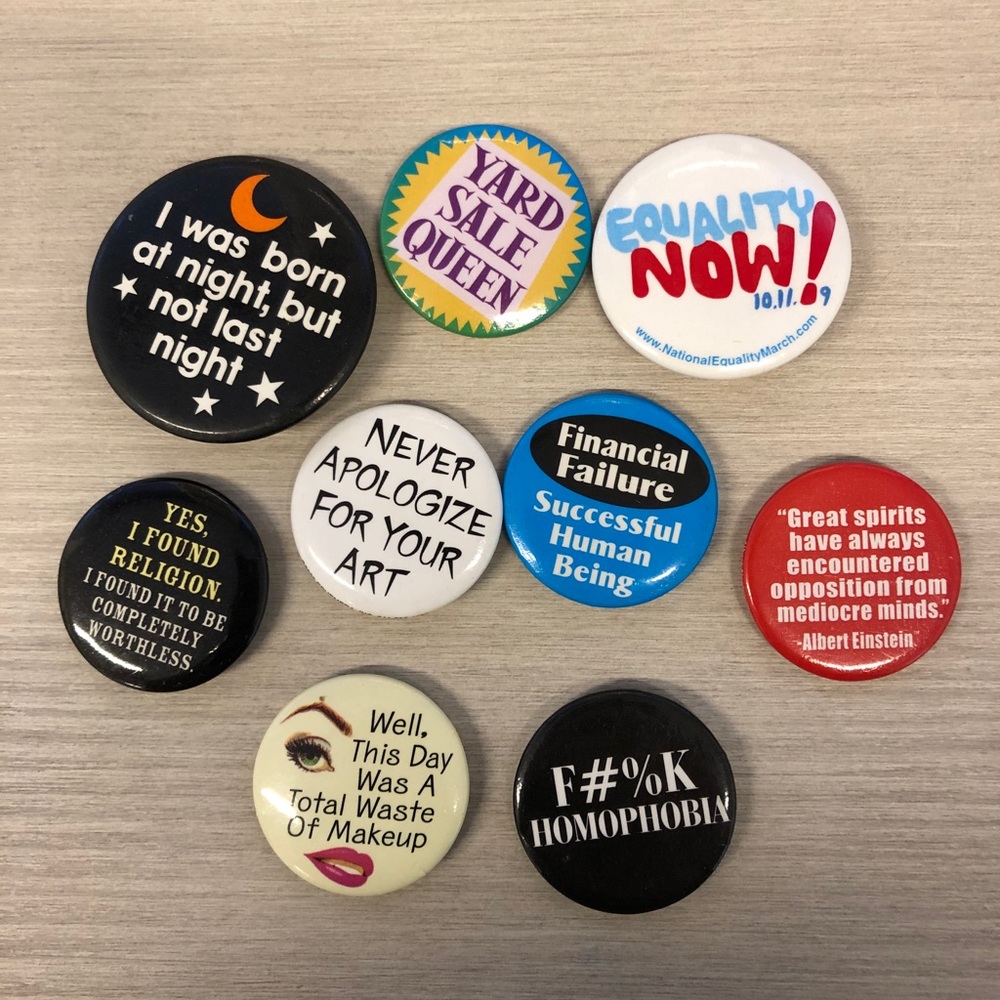 9 Random Social/Art Buttons